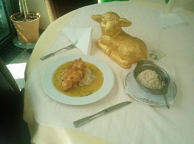 מלון Hotel-restaurant Goldenes Lamm Dinkelsbühl