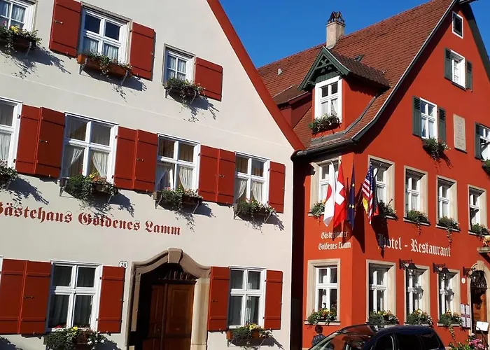Hotel-restaurant Goldenes Lamm מלון 3*