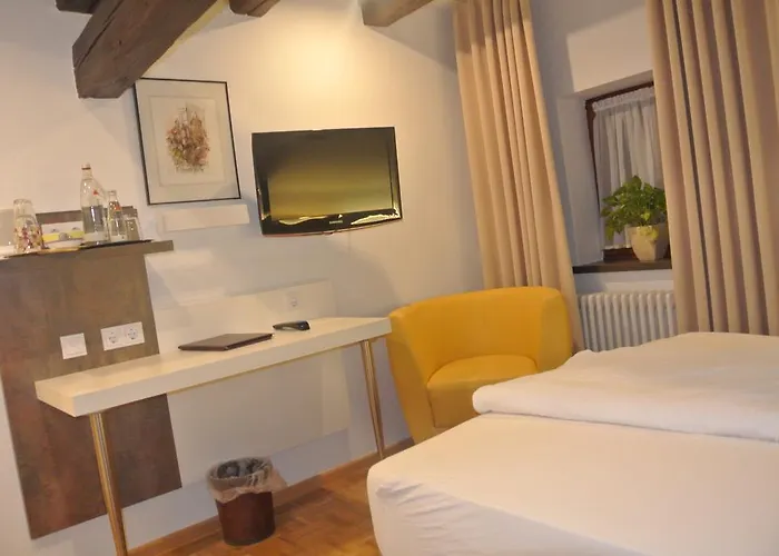 מלון Hotel-restaurant Goldenes Lamm Dinkelsbühl
