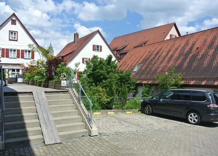 מלון Hotel-restaurant Goldenes Lamm Dinkelsbühl